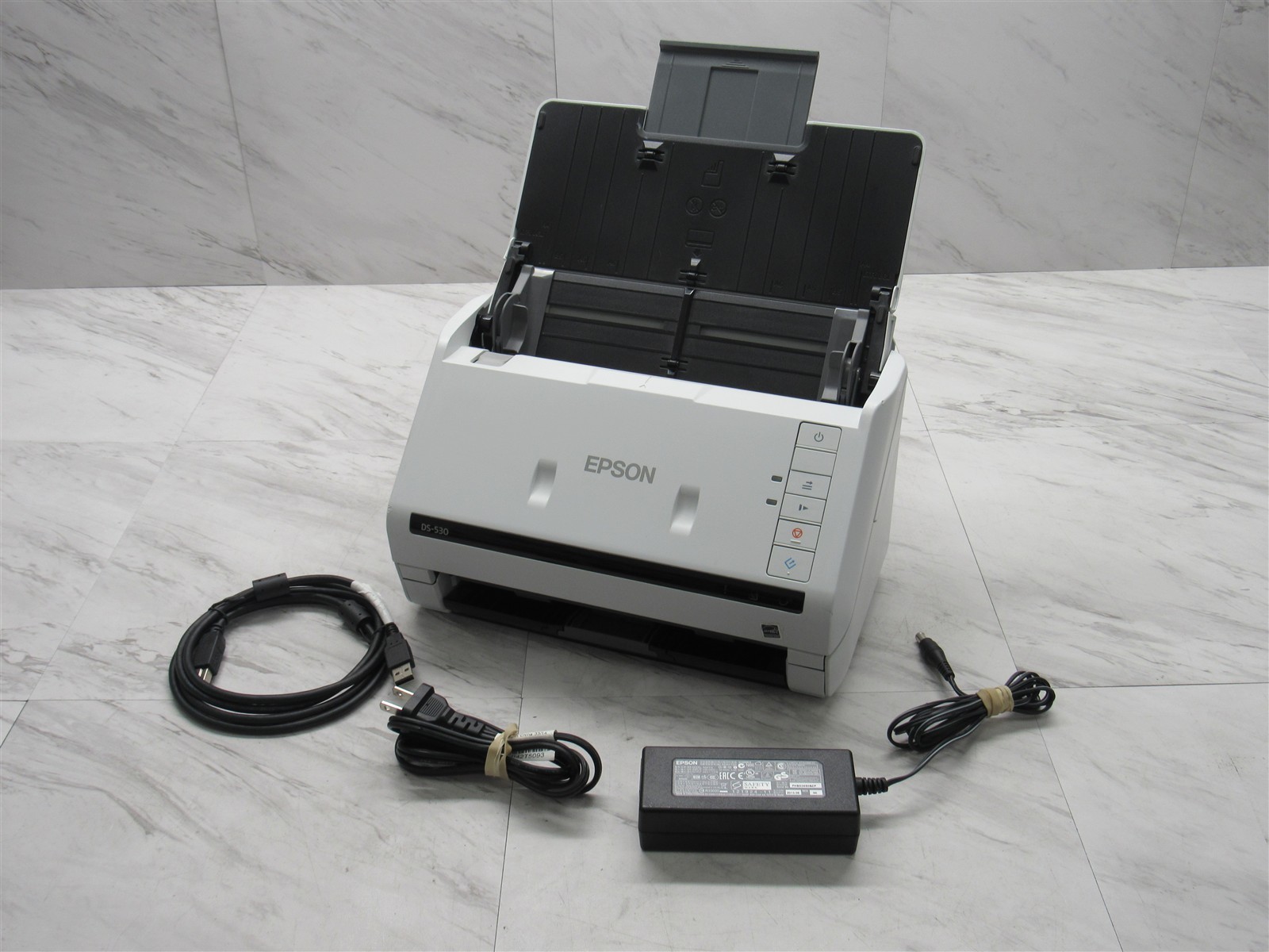 EPSON DS-530 COLOR DUPLEX DOCUMENT SCANNER J381A + Power Cable + USB 