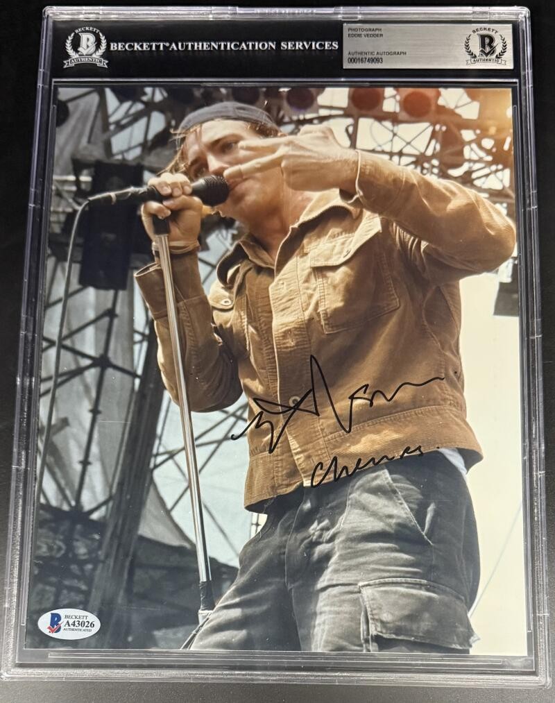 Eddie Vedder Pearl Jam Signed Autograph Rare Beckett Encapsulated 8x10 Photo