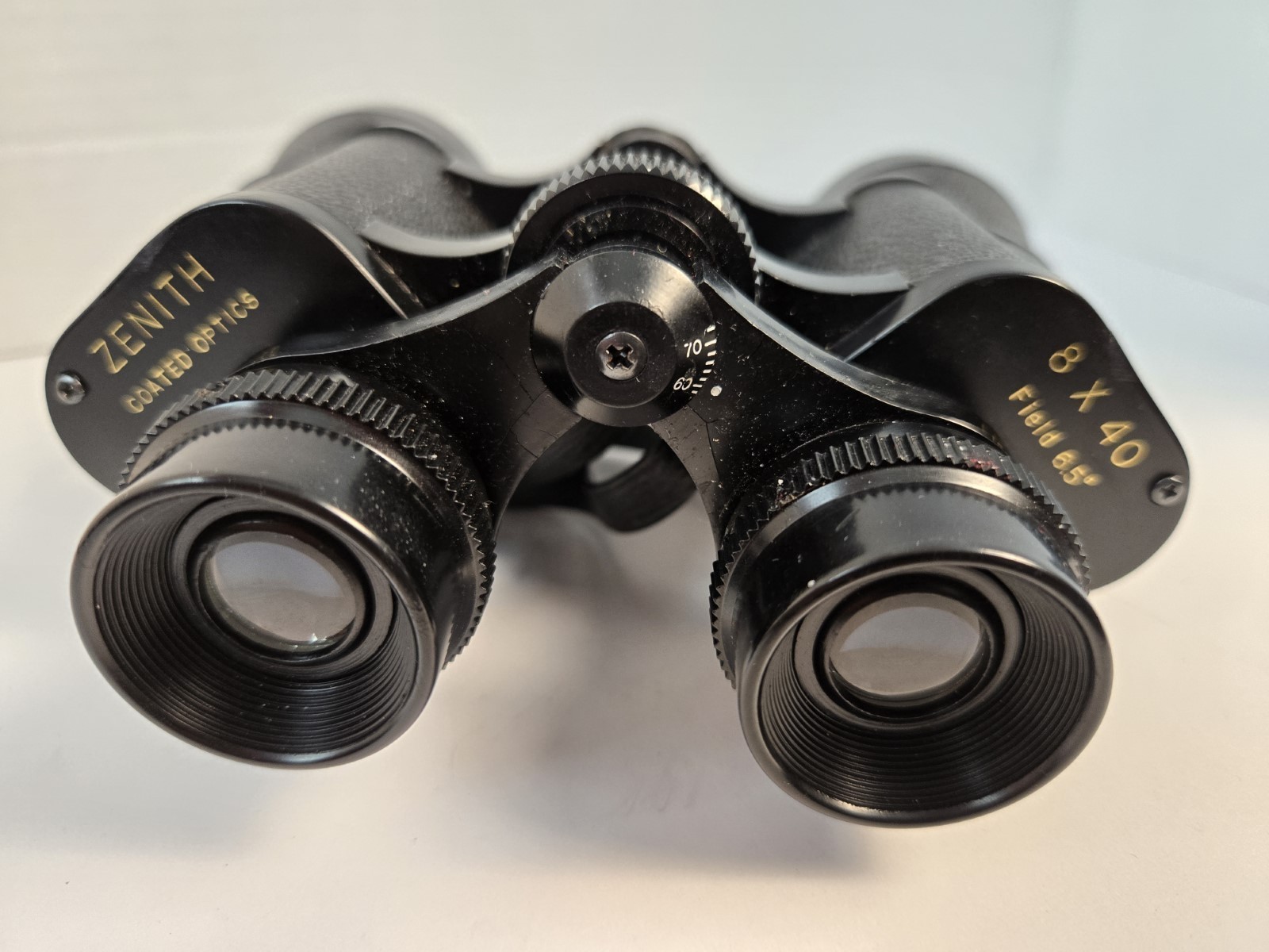 VTG Binoculars Zenith 8x40 Field 6.5° in Leather Case In Very Good Condition