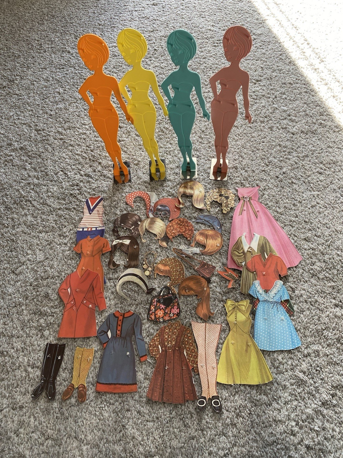 Vtg PAPER DOLL PLASTIC FIGURE SET w/ BASE Pastel 50s 60s Mod W/ Many Outfits