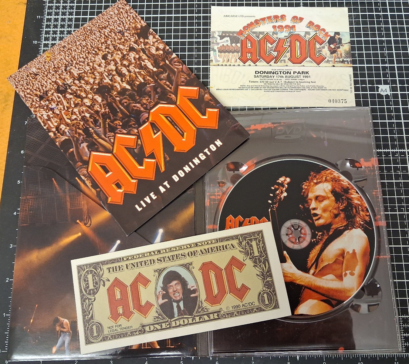 AC/DC  17-08-1991 Monsters of Rock Donnington DVD, Dollar & Ticket stub