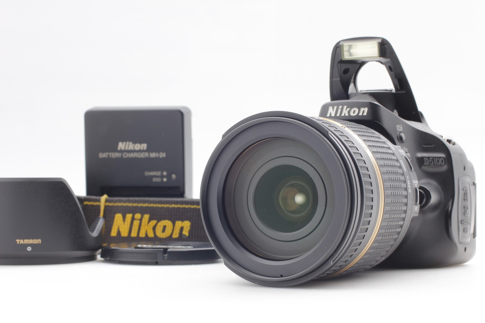 [MINT] Nikon D5100 16.2MP Digital SLR Camera w/ 18-270mm F/3.5-6.3 Lens JAPAN