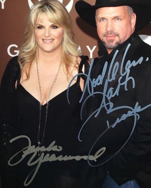 REPRINT - TRISHA YEARWOOD - GARTH BROOKS Country Autographed 8 x 10 Photo 