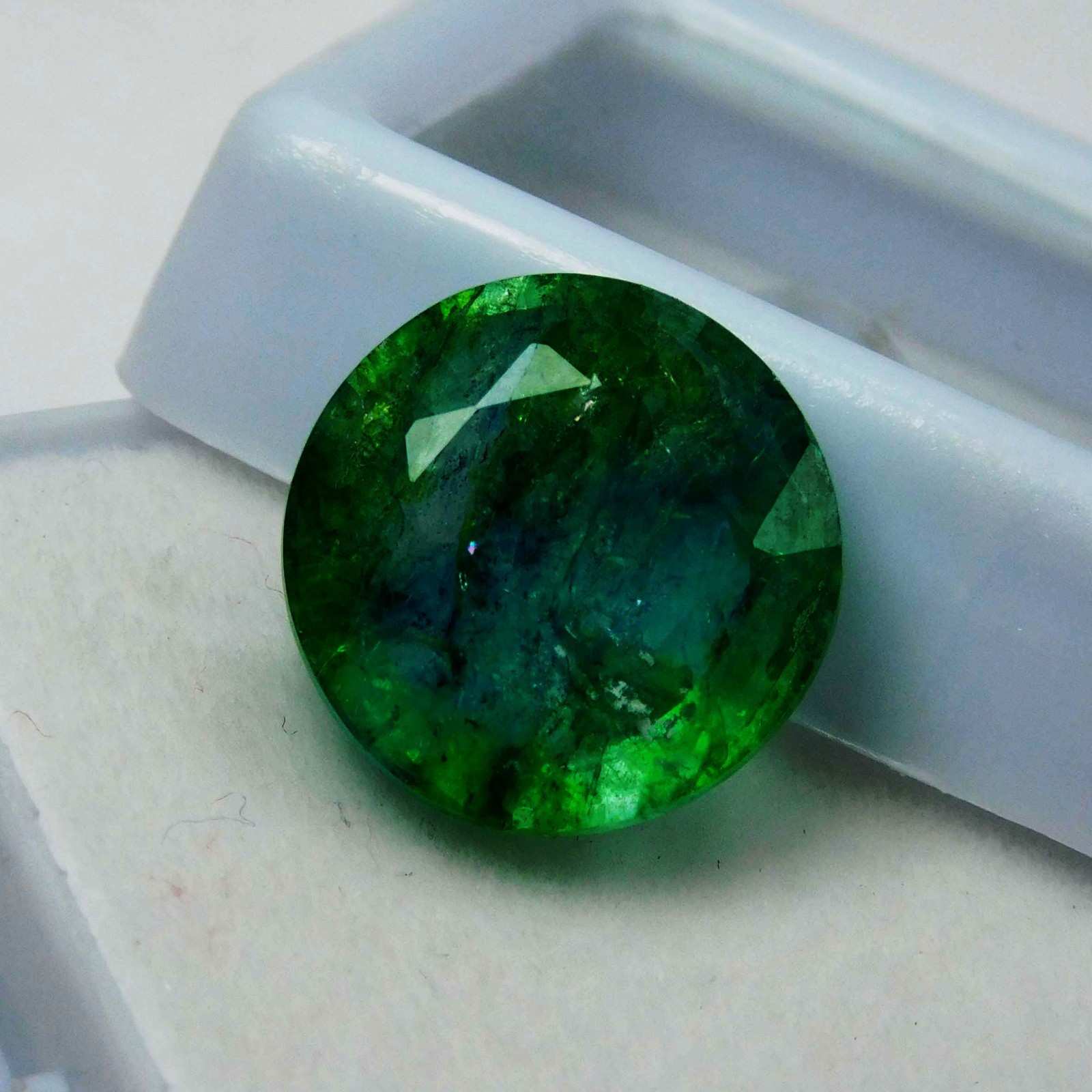 Natural Colombian Green Emerald Round Cut 7 Ct CERTIFIED Loose Gemstone