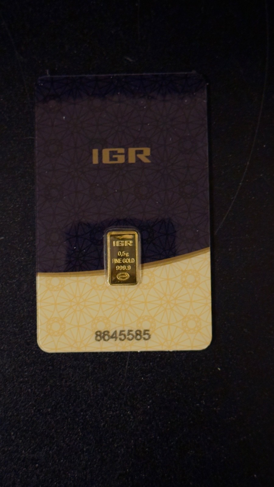 A IGR 1/2 g .9999 Fine Gold Bar 0.5 Half Gram - In Assay Card