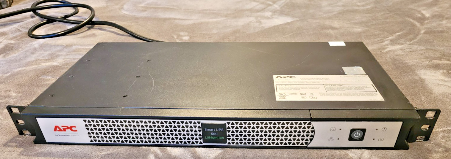 APC SMART SCL500RM1UC UPS Li-Ion, Short Depth 500 VA, 120 V with SmartConnect