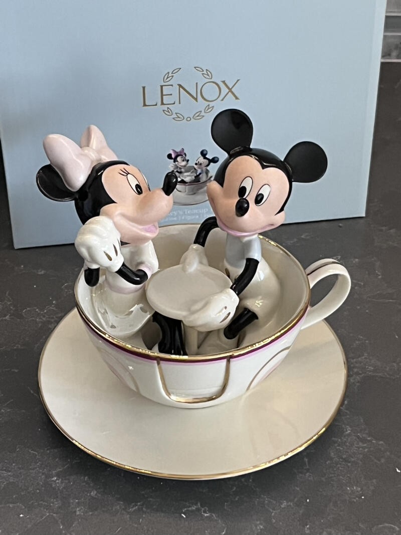 Lenox Disney  Mickey & Minnie  6.5" Teacup Twirl Figurine  NEW