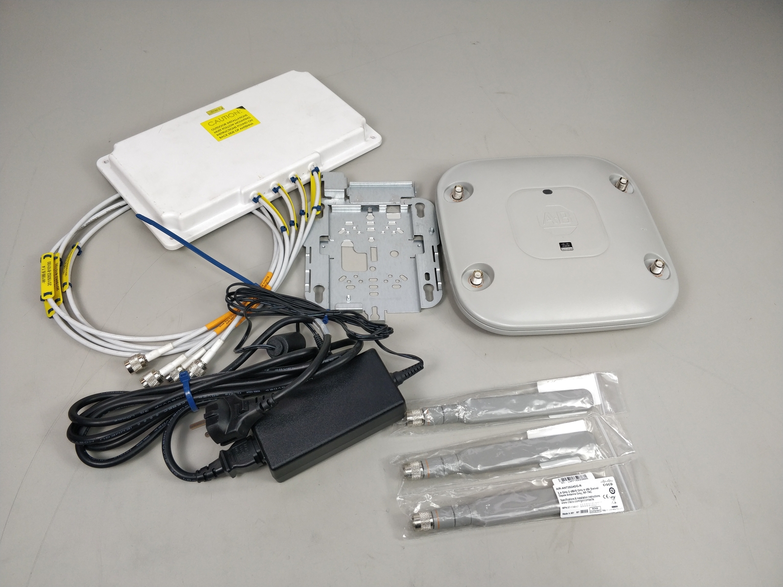 AB 1783-WAPEK9 Statix 5100 Access Point With AIR-ANT2524DG-R