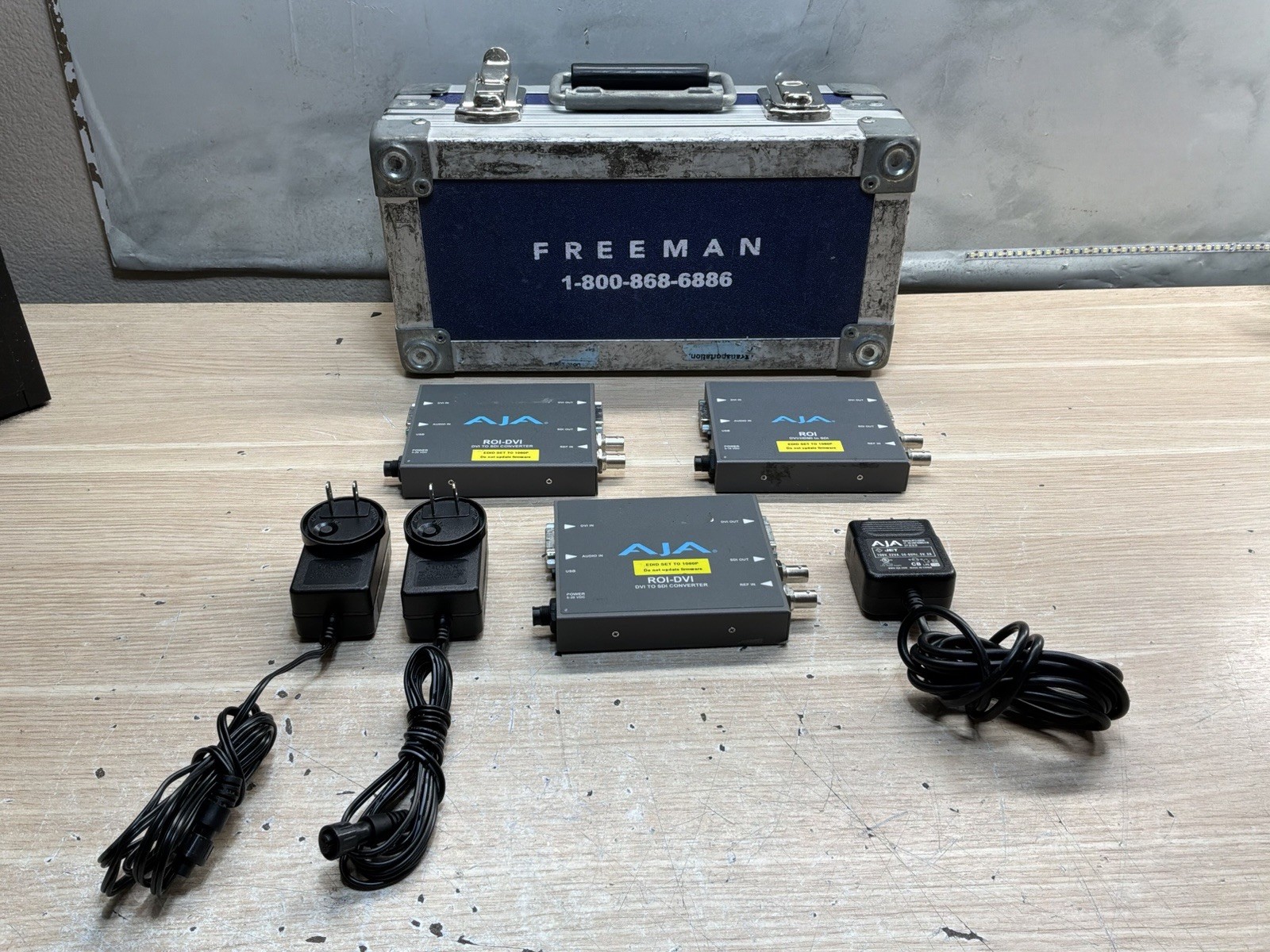 2 AJA ROI-DVI/HDMI/ to SDI Converter /1 ROI-DVI /HDMI/ AC Adapter/JUA3446