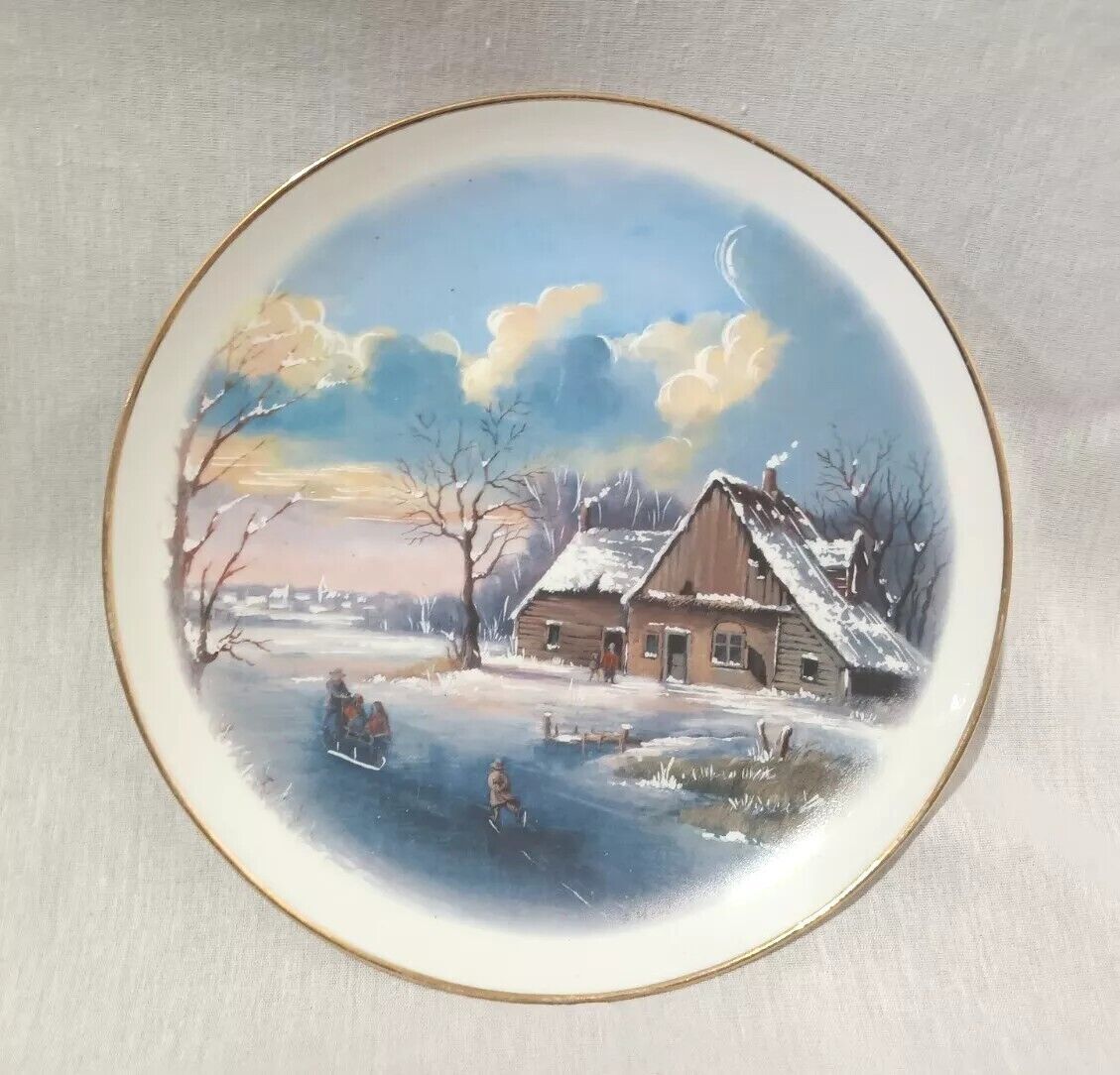 Vtg Cabin Decor Italian Plate CaTile Art Studios Ice Skate Gold Trim Collezione