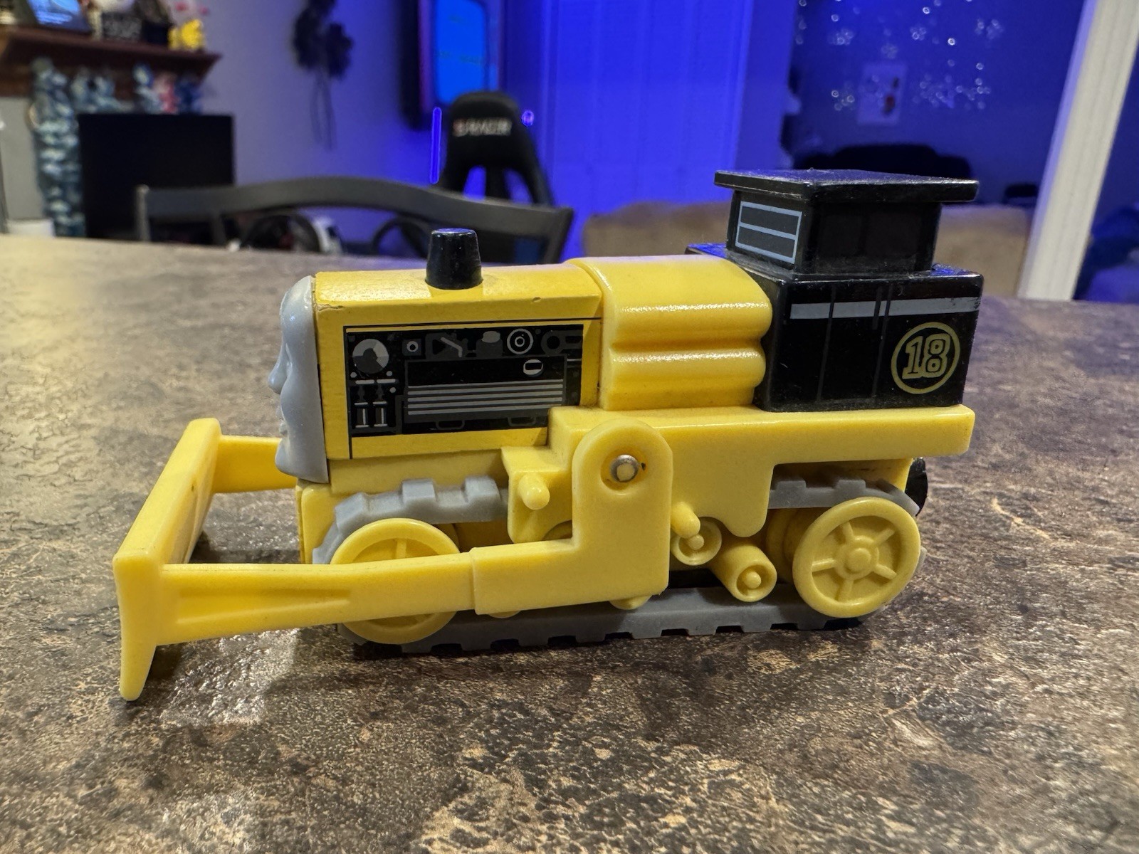 Thomas & Friends Railway Train Byron with Treads