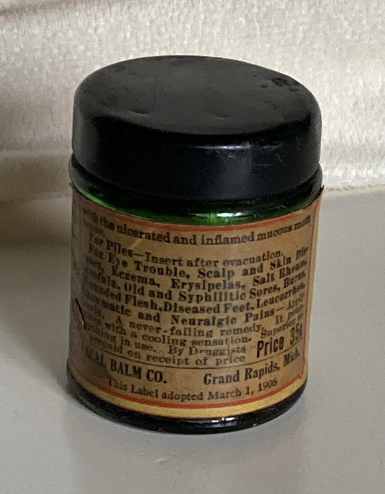 Vaseline Green Glass Jar w/ Lid VINTAGE 1930’s Pacal Balm Co. • 2” Tall •