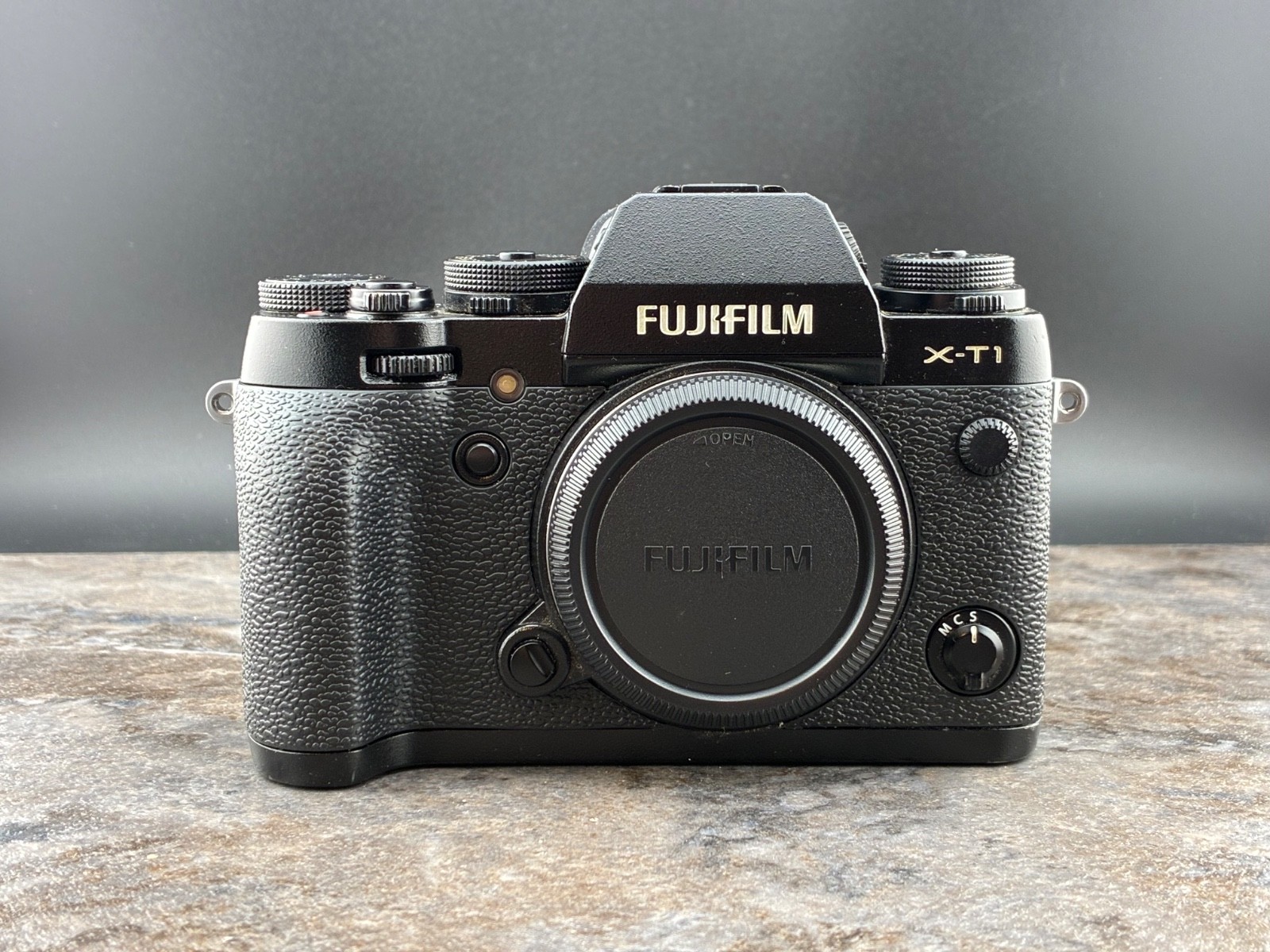 Fujifilm X-T1 16mp Mirrorless Digital Camera Body Black *excellent* 0236