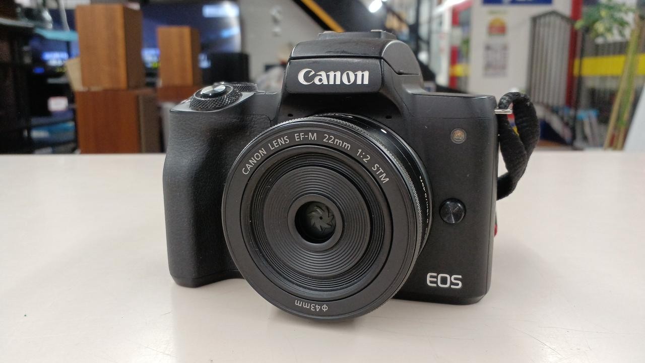Canon EOS KISS M 22mm Lens Mirrorless Camera Kit Used From Japan