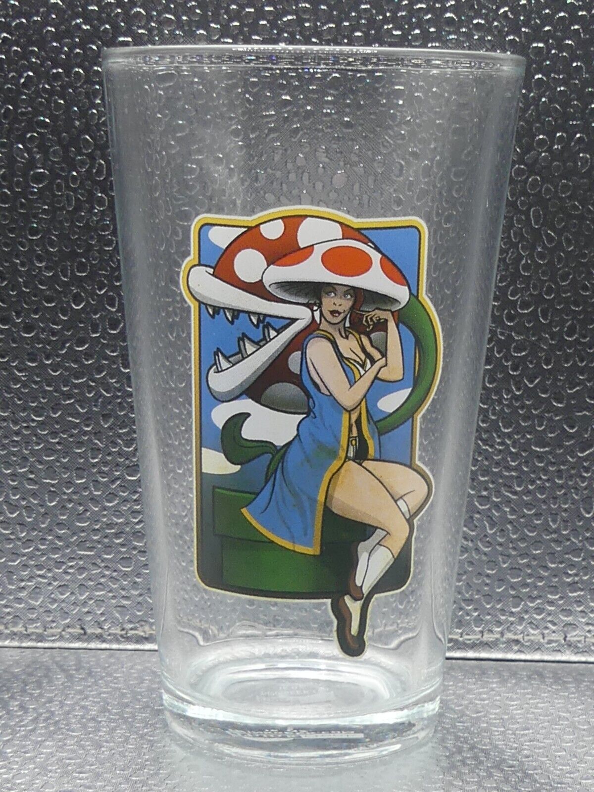 Super Mario Bombshell Gaming Female Piranha Plant 2014 Think Geek 16z Pint Glass