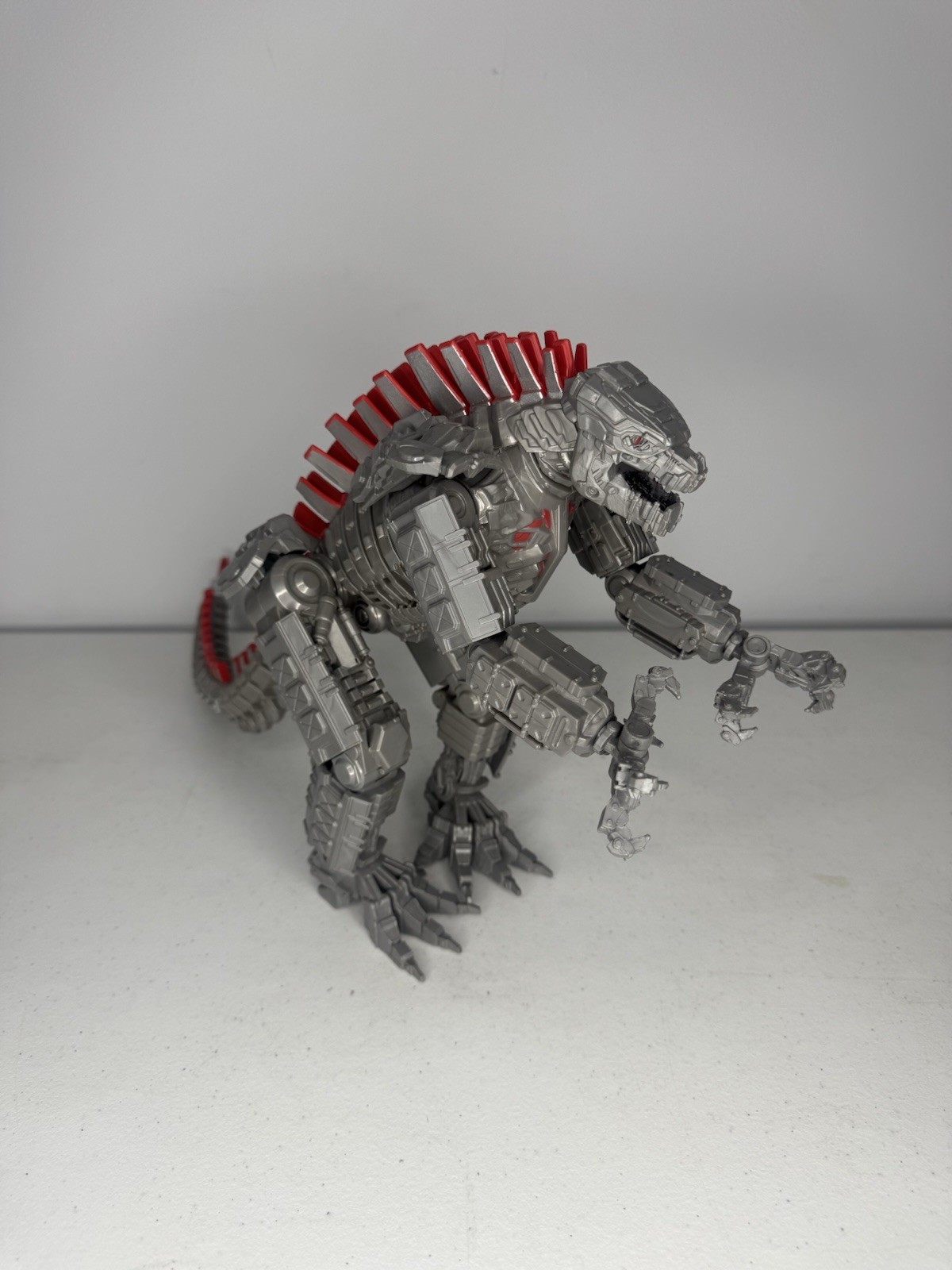 Mechagodzilla with Heav Battle Damage Reveal Action Figure Godzilla Vs Kong 2020