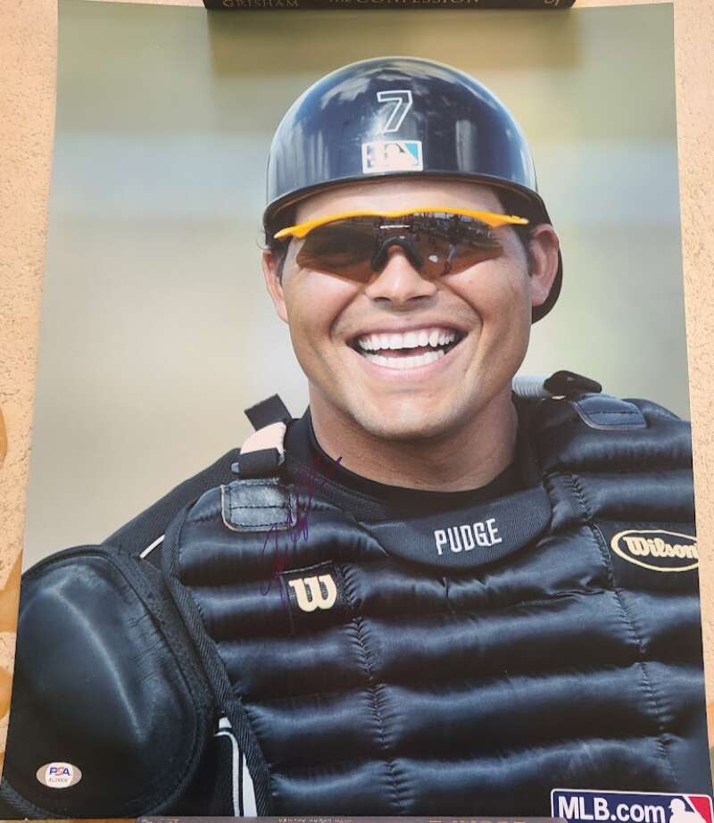 Ivan Rodriguez PSA DNA Signed 16x20 Photo Autograph Rangers