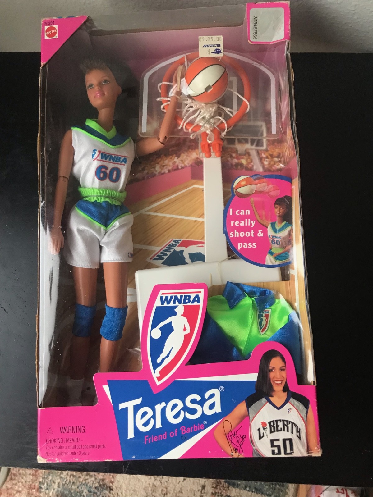 LOOK MATTEL 20350 WNBA TERESA FRIEND OF BARBIE BASKETBALL DOLL NIB