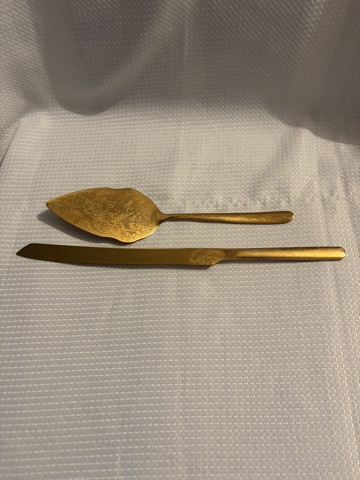 Vintage Beautiful Design Gold Colored Stainless Steel Cake/Knife Server Set 