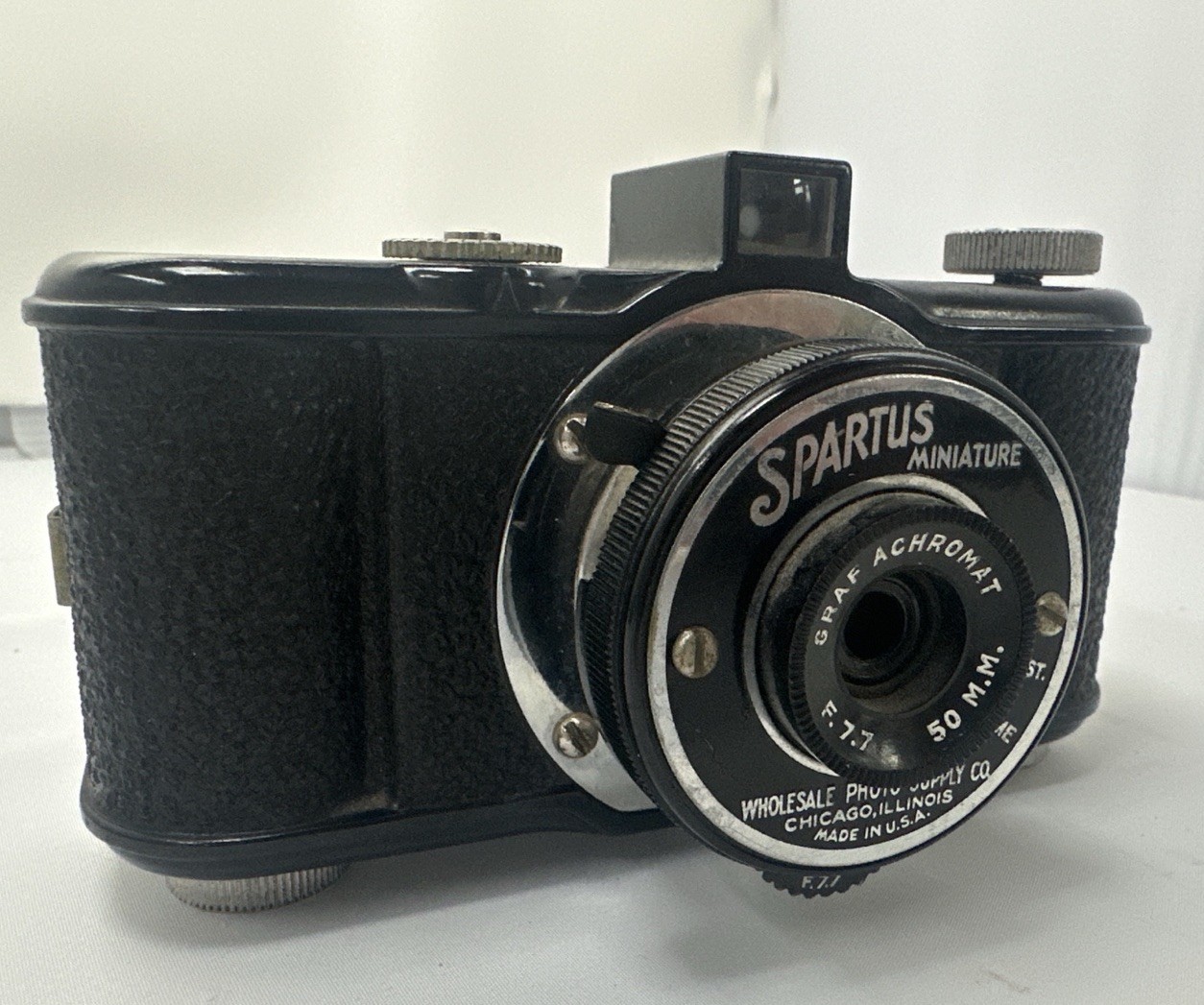 VTG Spartus Mini 35mm Film Camera Graf Achromat 50mmLens Chicago USA Shutter Wks