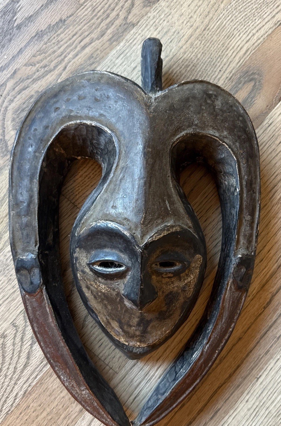 Fine African Tribal Art Kwele Mask Hand Carved  By Gabon  17 X 10