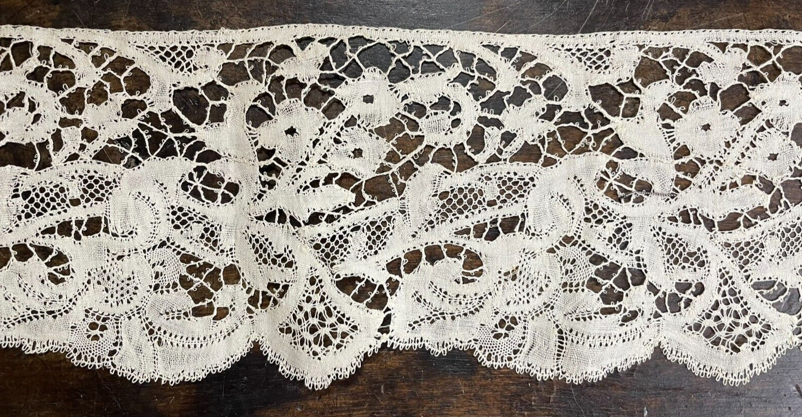 Duchess lace flounce, Brussels-Bruges bobbin lace - 19th century