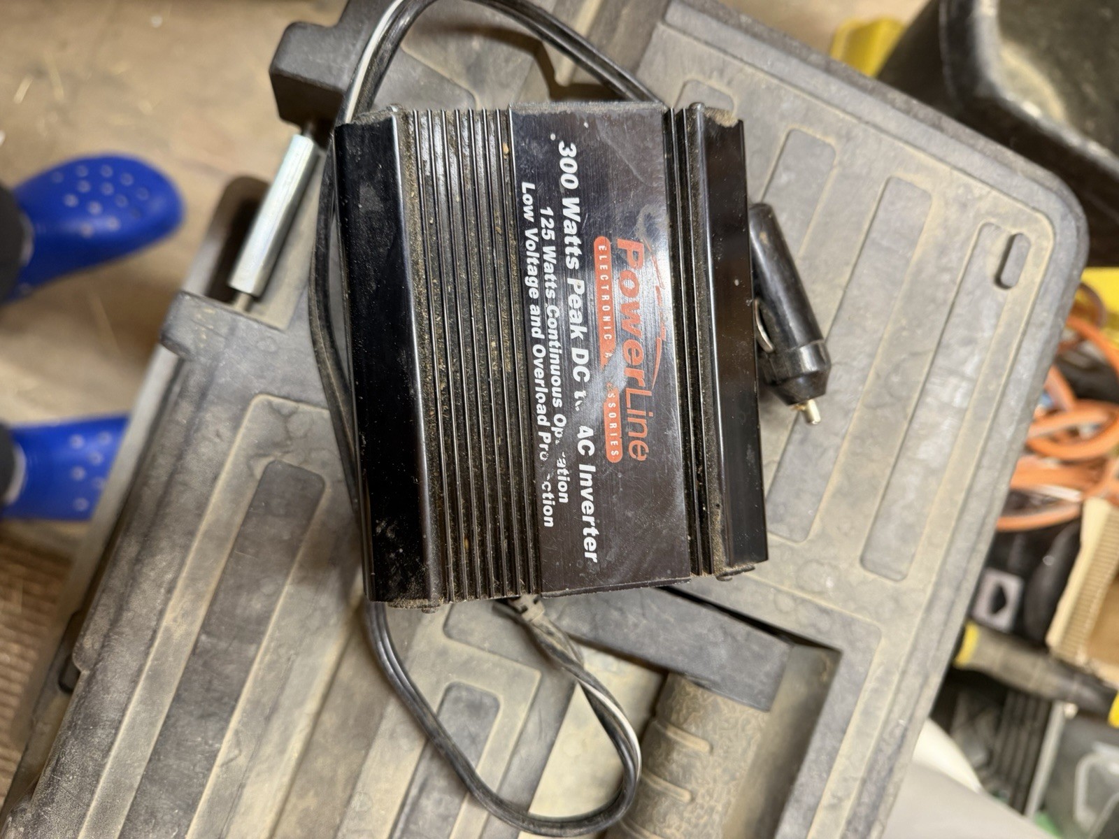 PowerLine 300W Peak DC to AC Inverter, 125W RMS, Low Voltage Protection