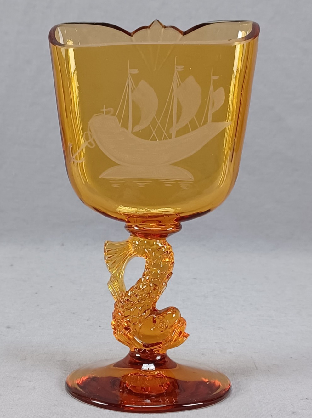 Vintage American Engraved Ship Amber Dolphin Koi Fish Card Cigarette Holder