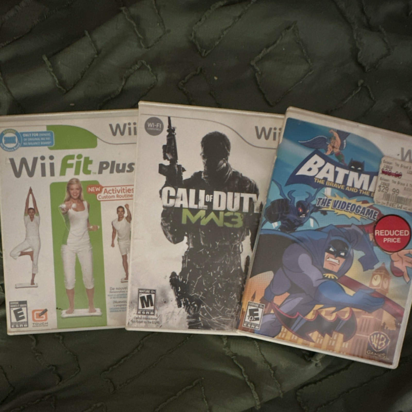 Nintendo Wii  Lot (3) – Call of Duty MW3, Wii Fit Plus, Batman Brave & The Bold