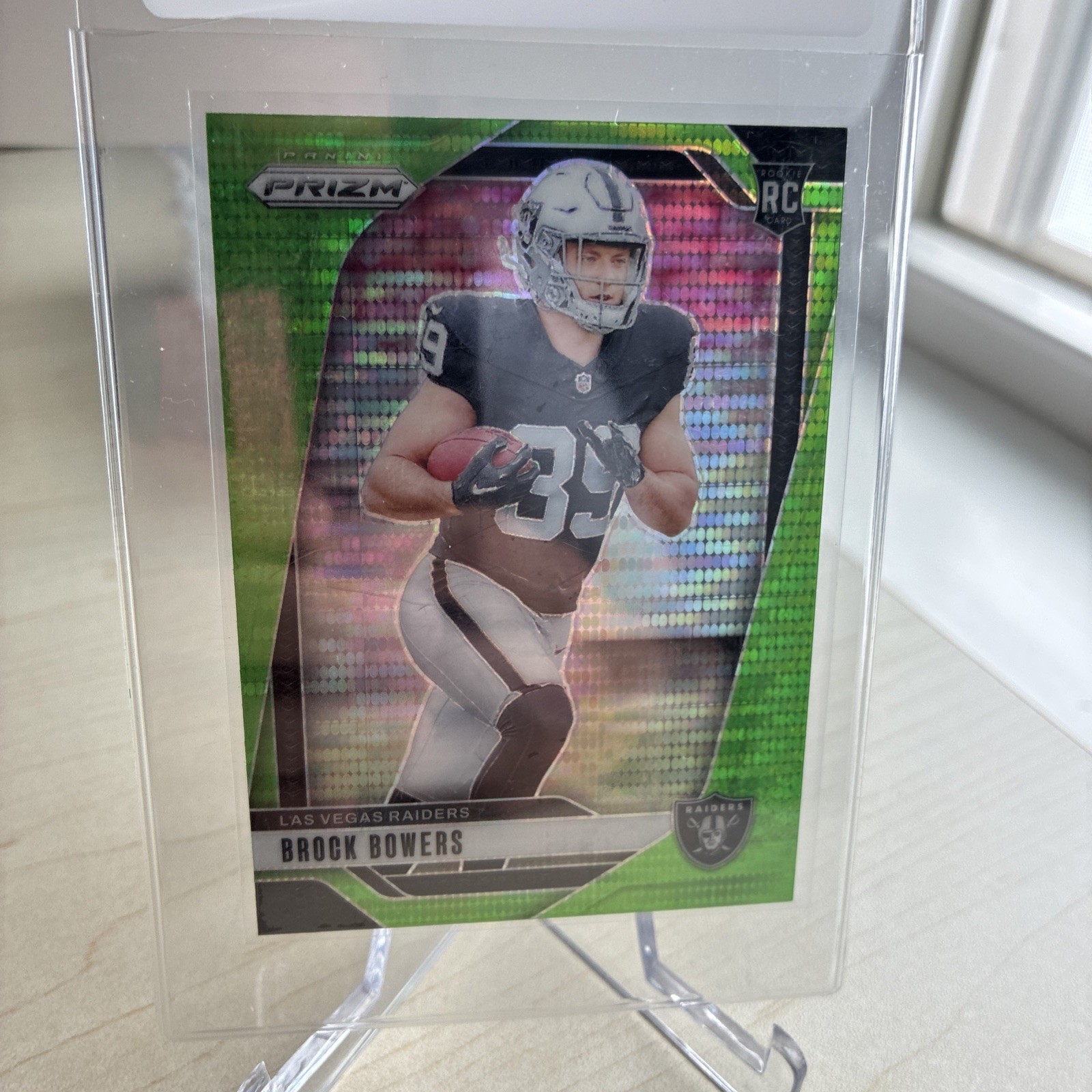 2024 Panini Prizm - Rookies Brock Bowers #315 Green Wave Prizm (RC)