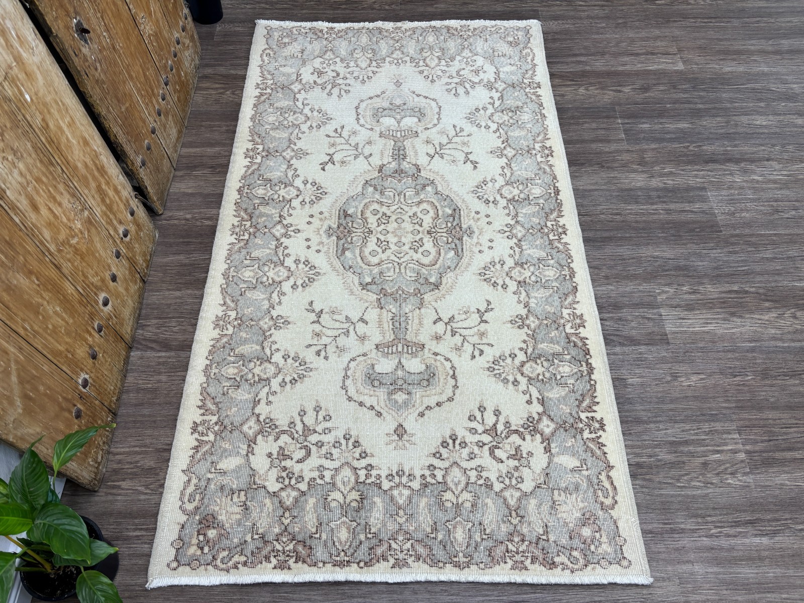 4x7 Cream Gray Vintage Turkish Area Rug, Hand-Knotted Wool Neutral Bedroom Rug
