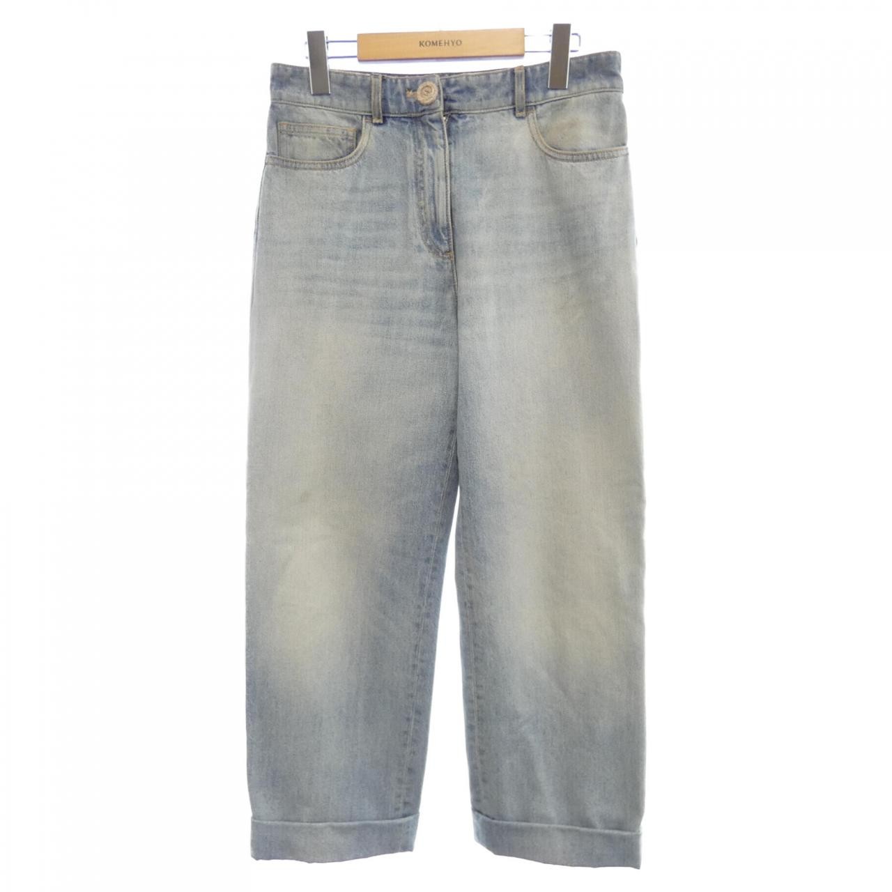 Authentic CHANEL jeans #241-003-910-5191