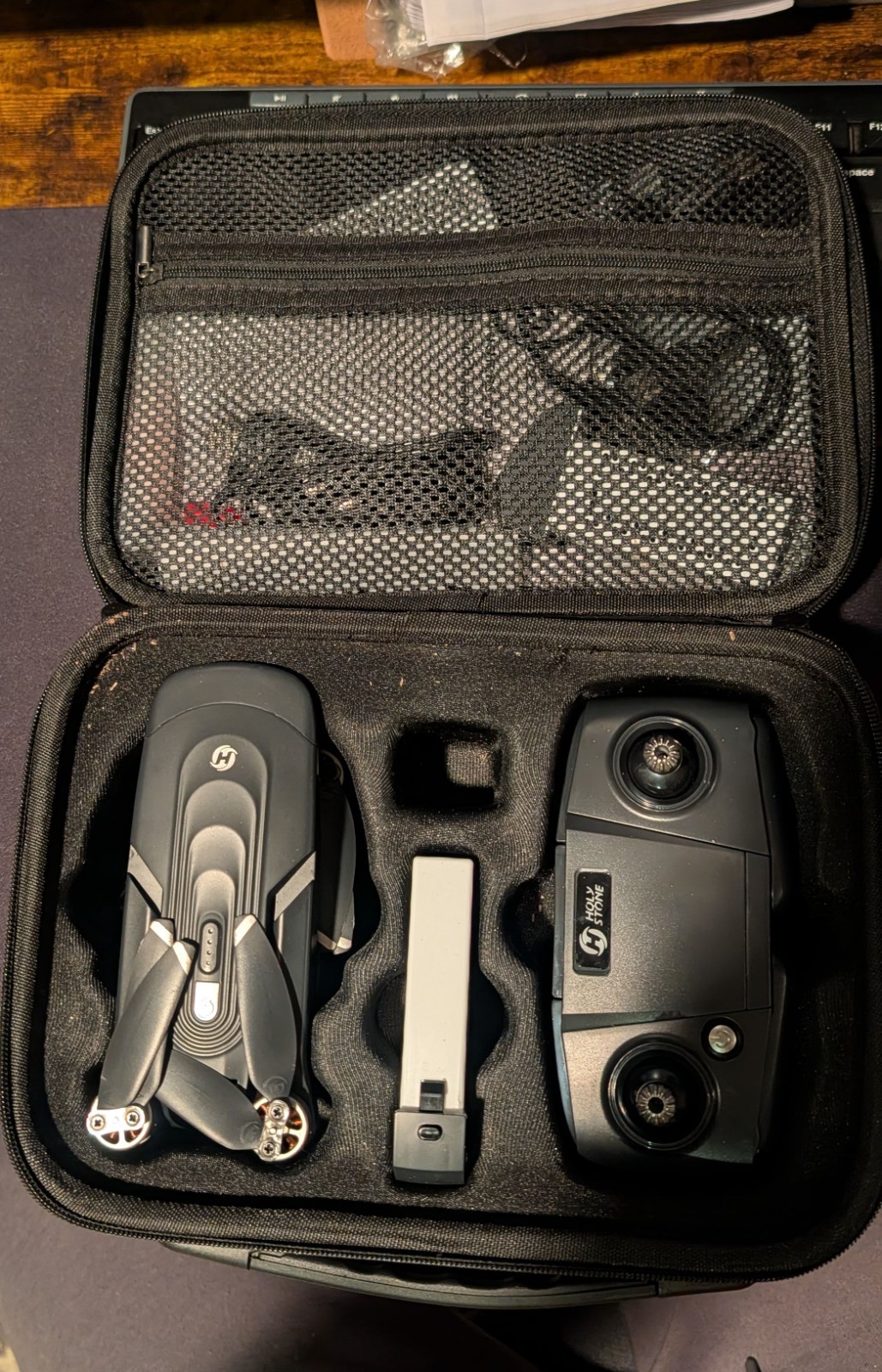 Holy Stone HS175D Foldable Quadcopter Drone & Carrying Case