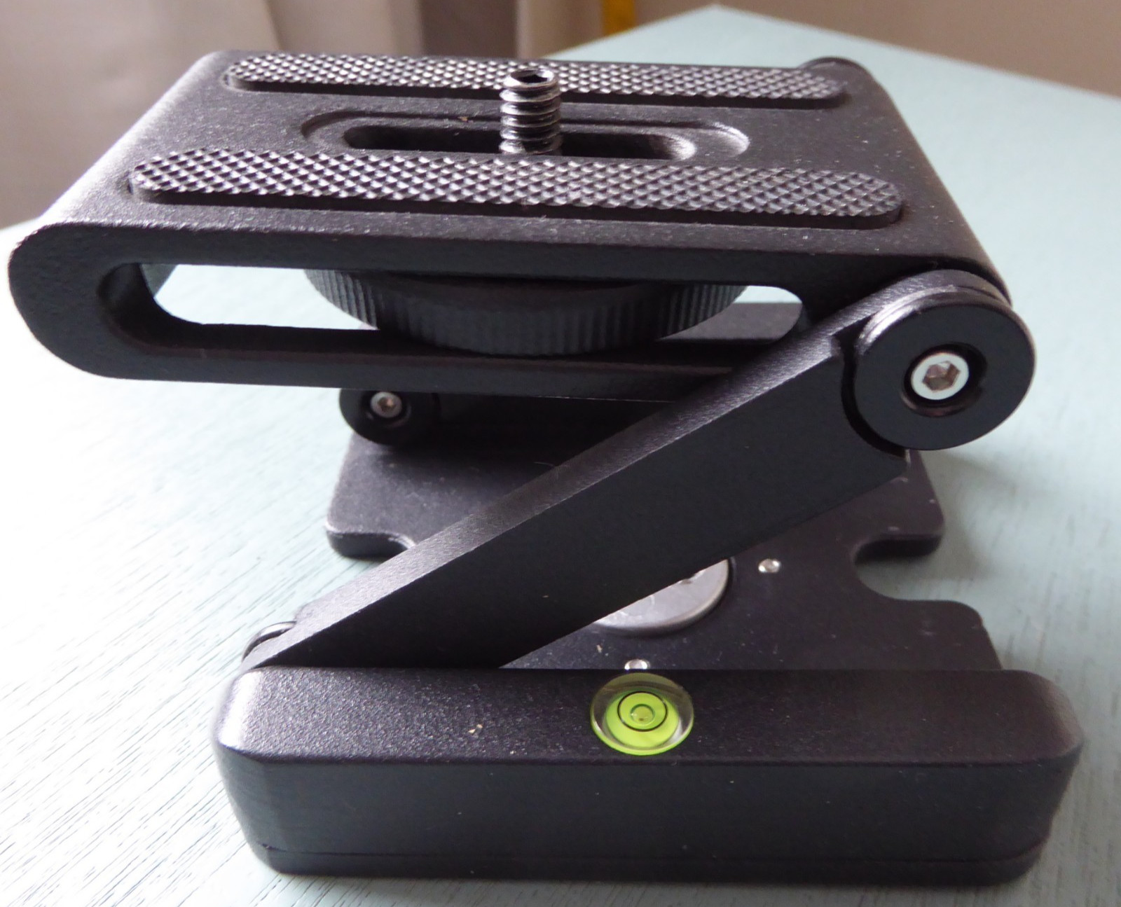 Folding Z Type Tilt Pan Tripod Head Ball Head Quick Release Plate Stand for DSLR