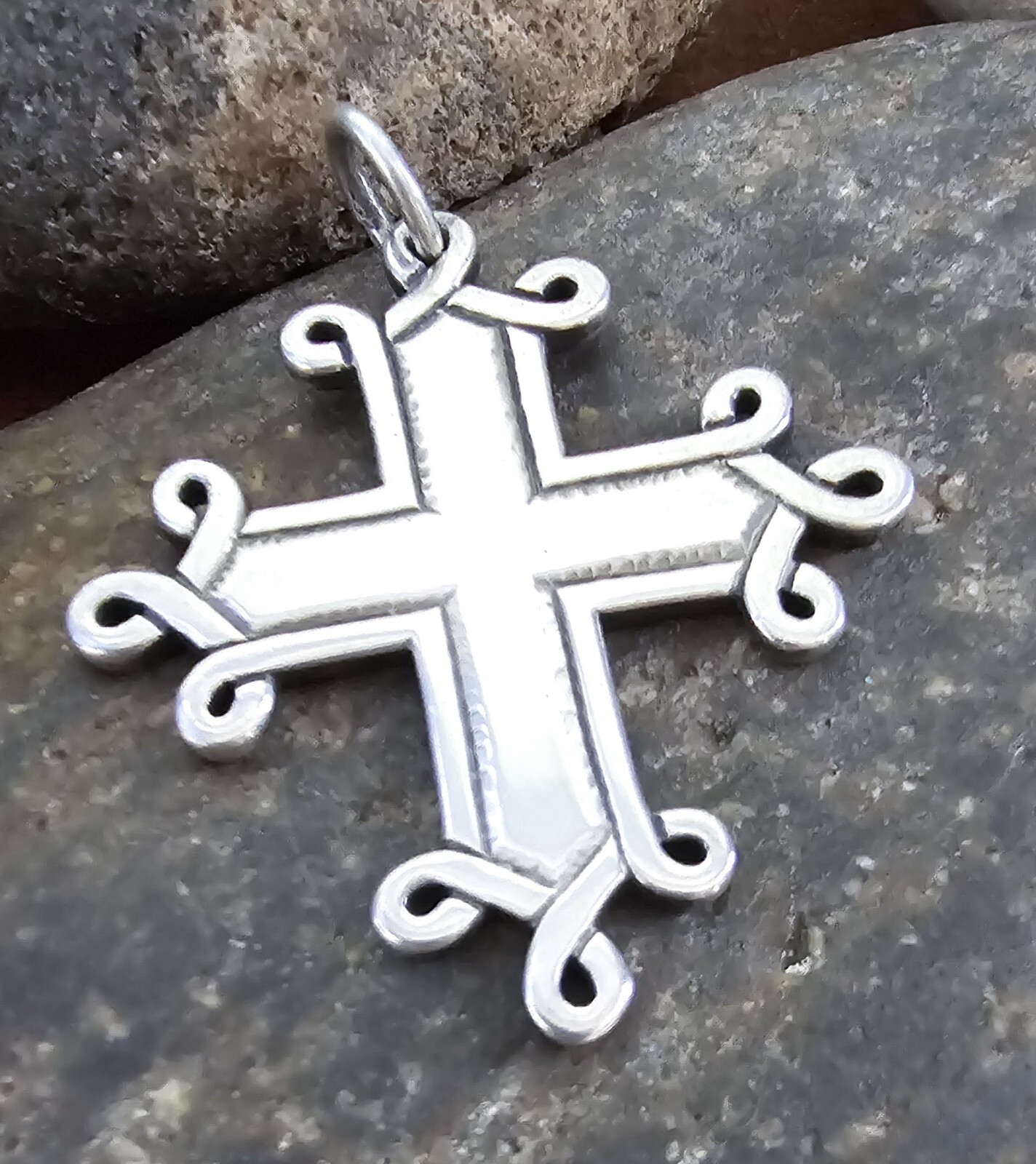 Retired James Avery Large Sterling Silver Cross Pendant 13.17gr