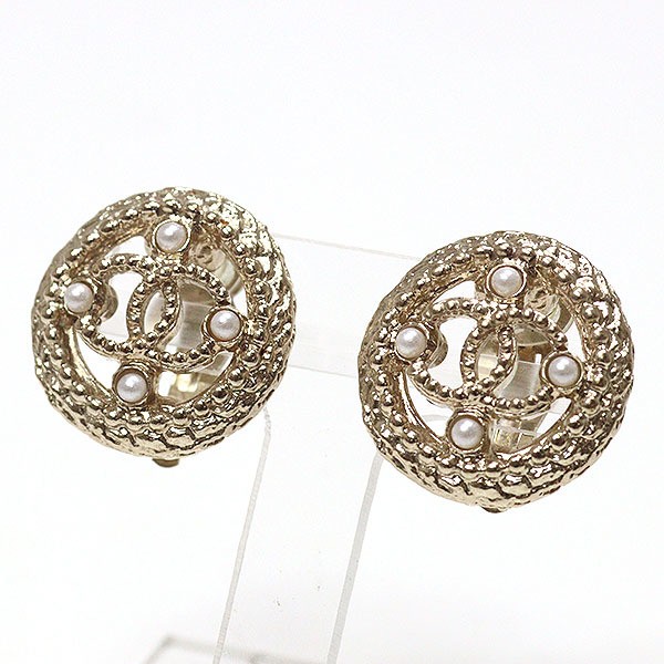 CHANEL Coco Mark Earrings Light Gold Costume Pearl Metal A18C Button Motif Cutou