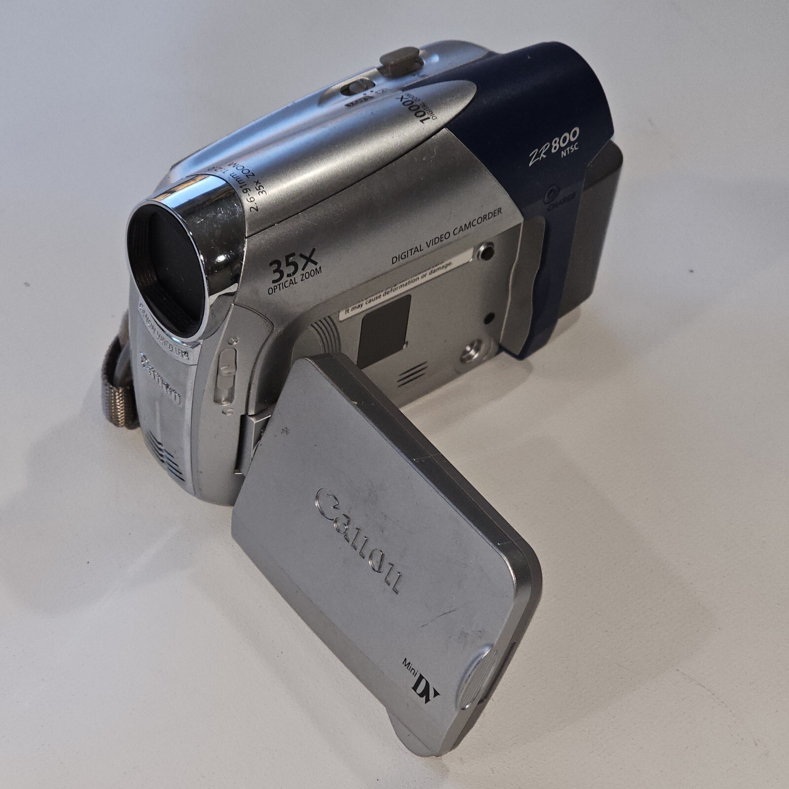 Canon ZR800 miniDV Portable Handheld Camcorder Video Camera Used UNTESTED AS IS