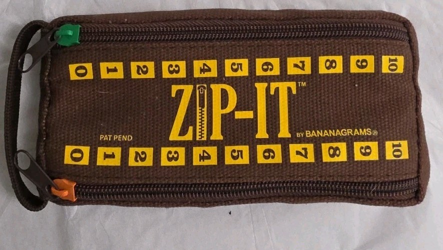 New  Zip-It by Bananagrams 20 Second Crossword Race Letters Cubes Tiles Game