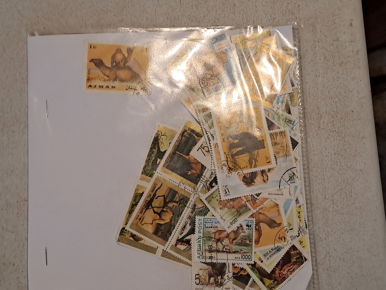 100 DIFFERENT USED STAMPS OF ANIMAL BULK