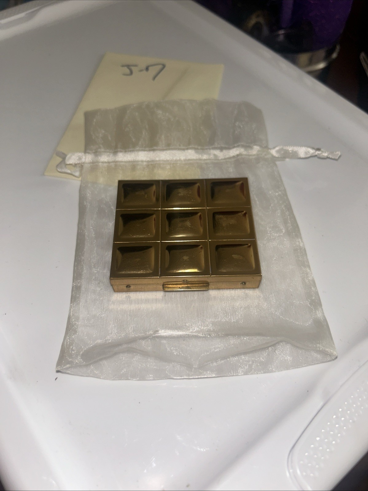 Vintage Gold Tone Compact Mirror Powder Puff Sifter J7