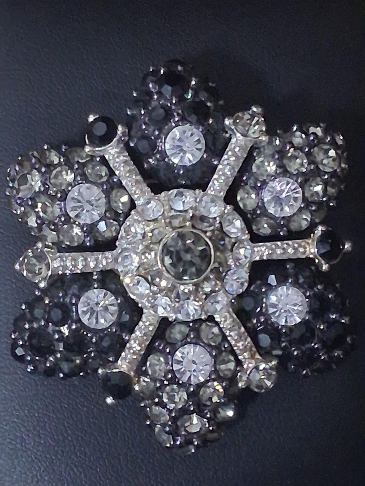 Vintage Silver Tone Snowflake Starburst Brooch Black Clear Rhinestone Statement