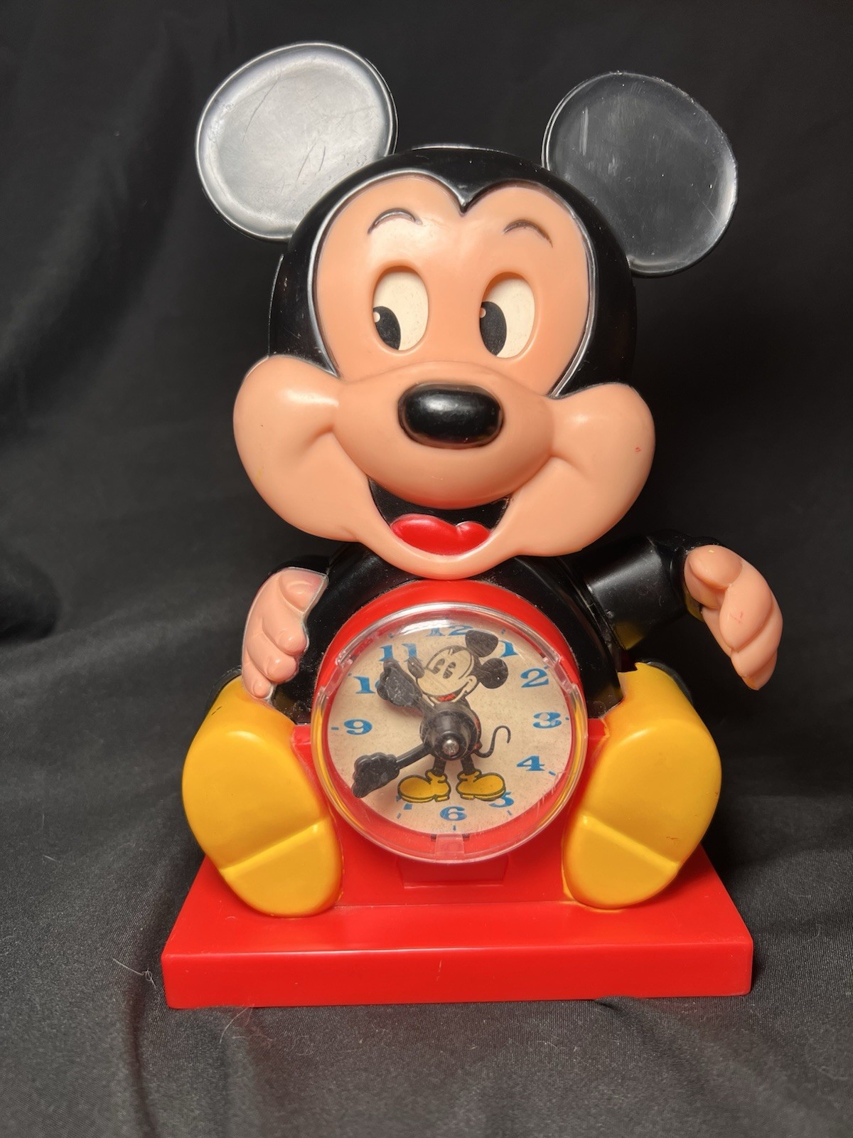 Vintage Mickey Mouse Wind-Up Clock Toy ILCO Walt Disney Taiwan 1970s For Parts
