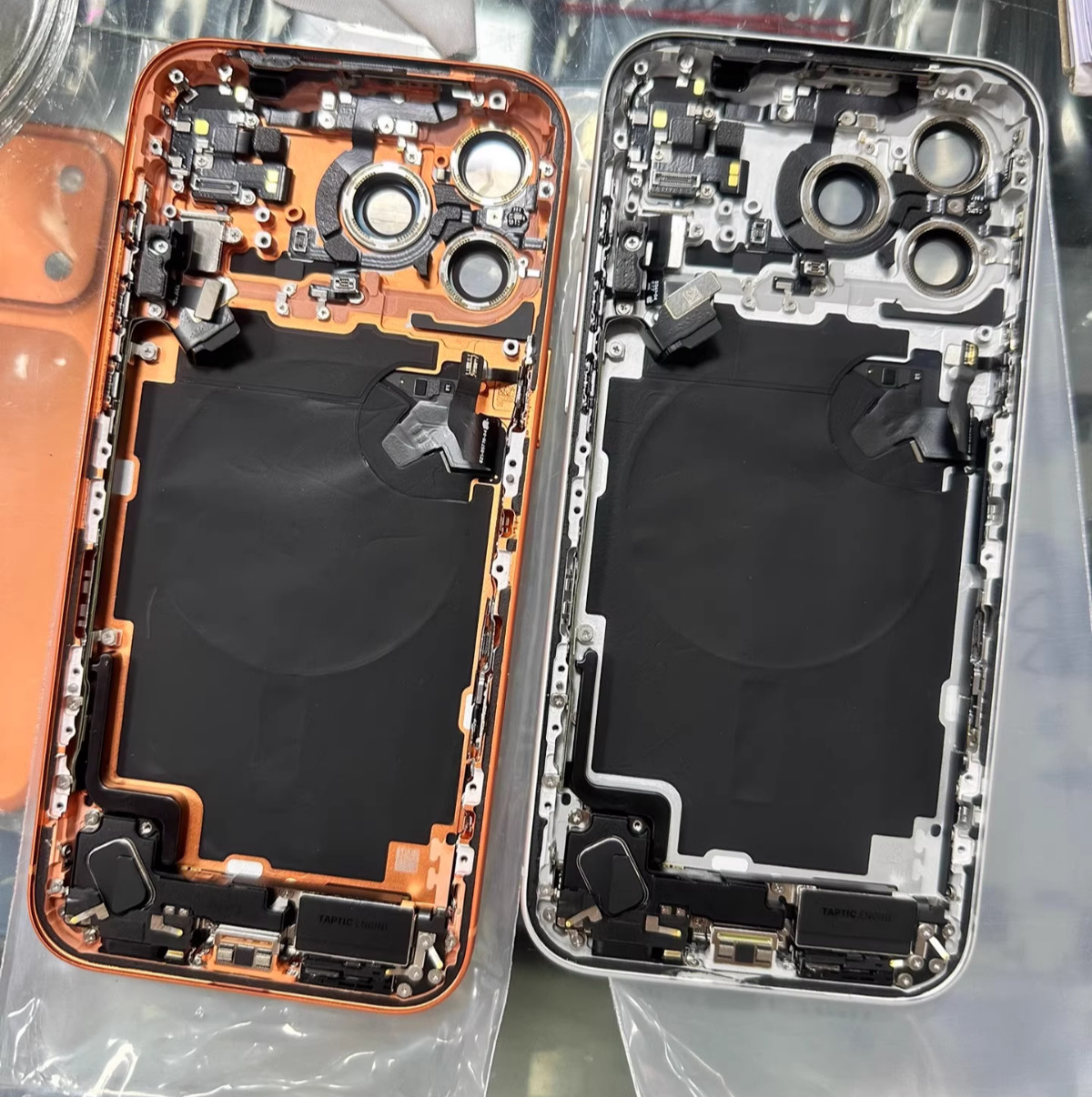 Original Middle Frame Housing Replacement Parts For iPhone 17 Pro Max Pulled