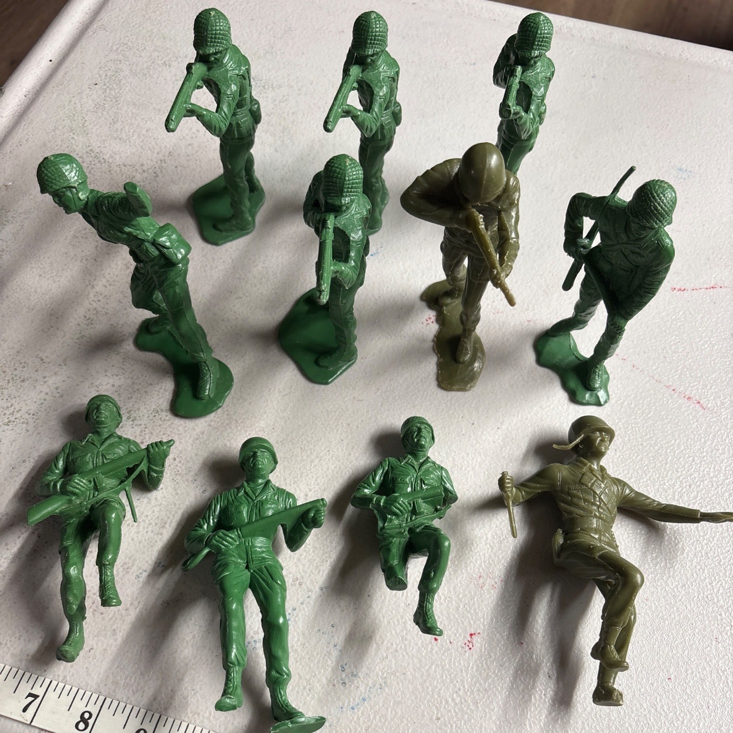 Vintage Green Plastic Toy Soldiers Set Of 11 Army Figures 5” Tall