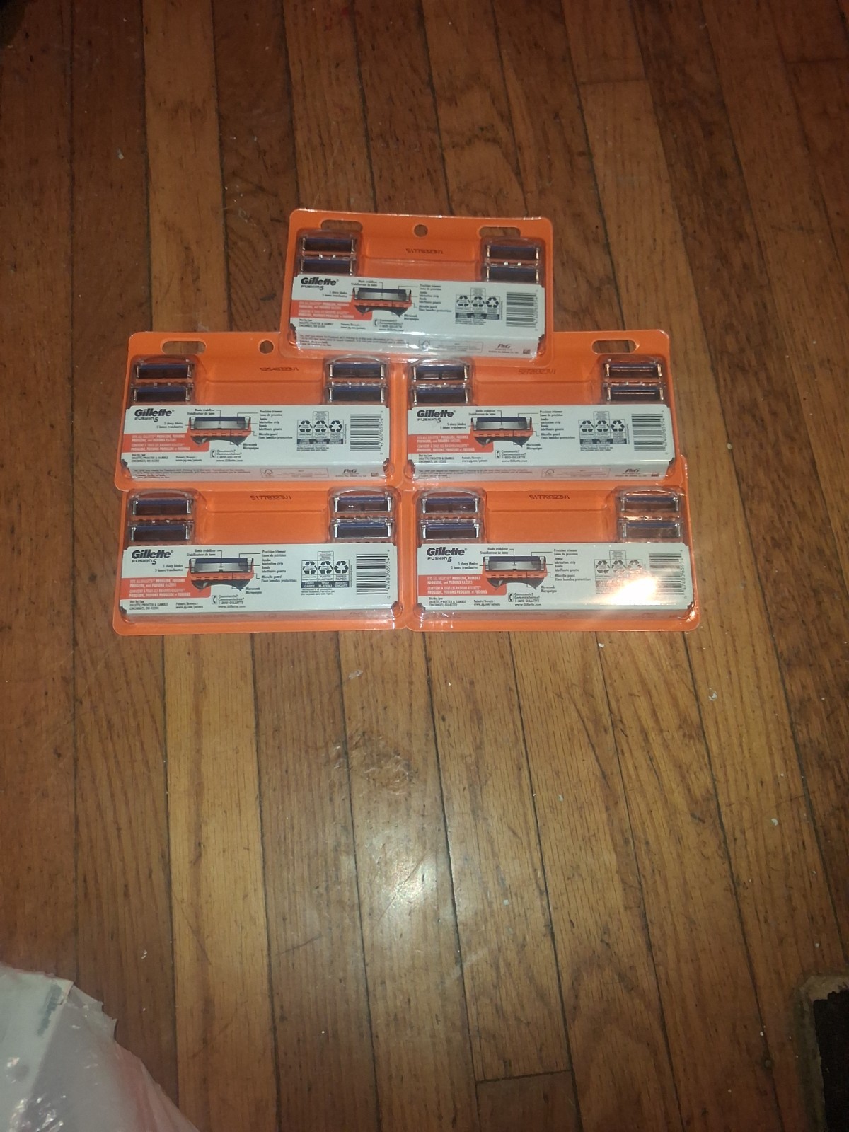 BRAND NEW GILLETTE FUSION 5 REFILL RAZOR BLADES, 12 Cartridges