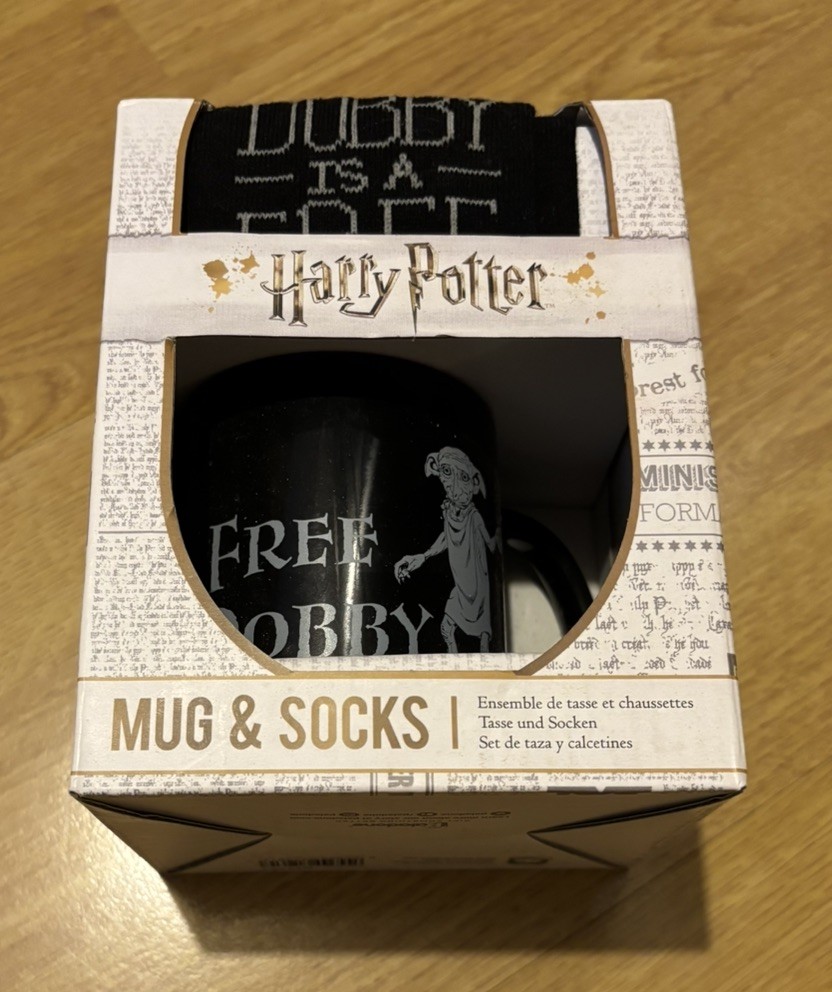 Harry Potter Paladone 'FREE DOBBY' MUG & DOBBY IS A FREE ELF SOCK set New