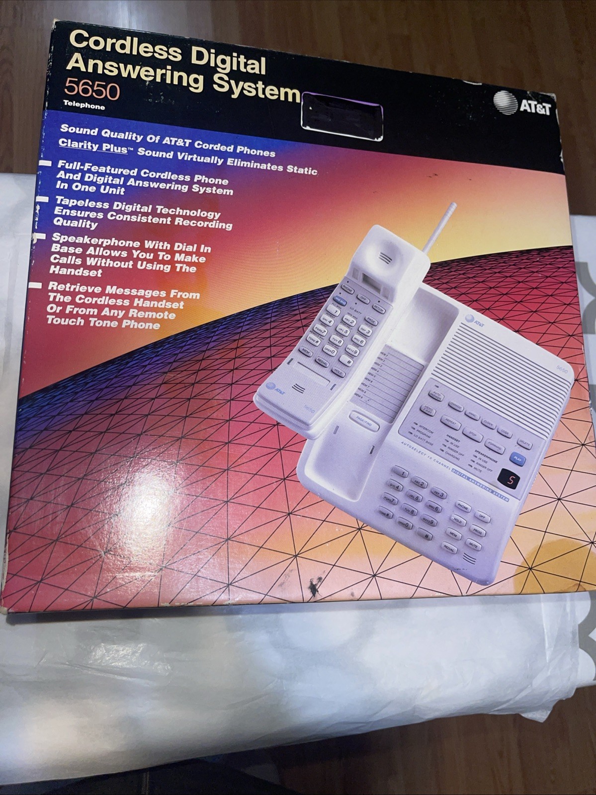 AT&T 5650 10 Channel Cordless Phone Desk/Wall Telephone Vintage-NEW! Collectable