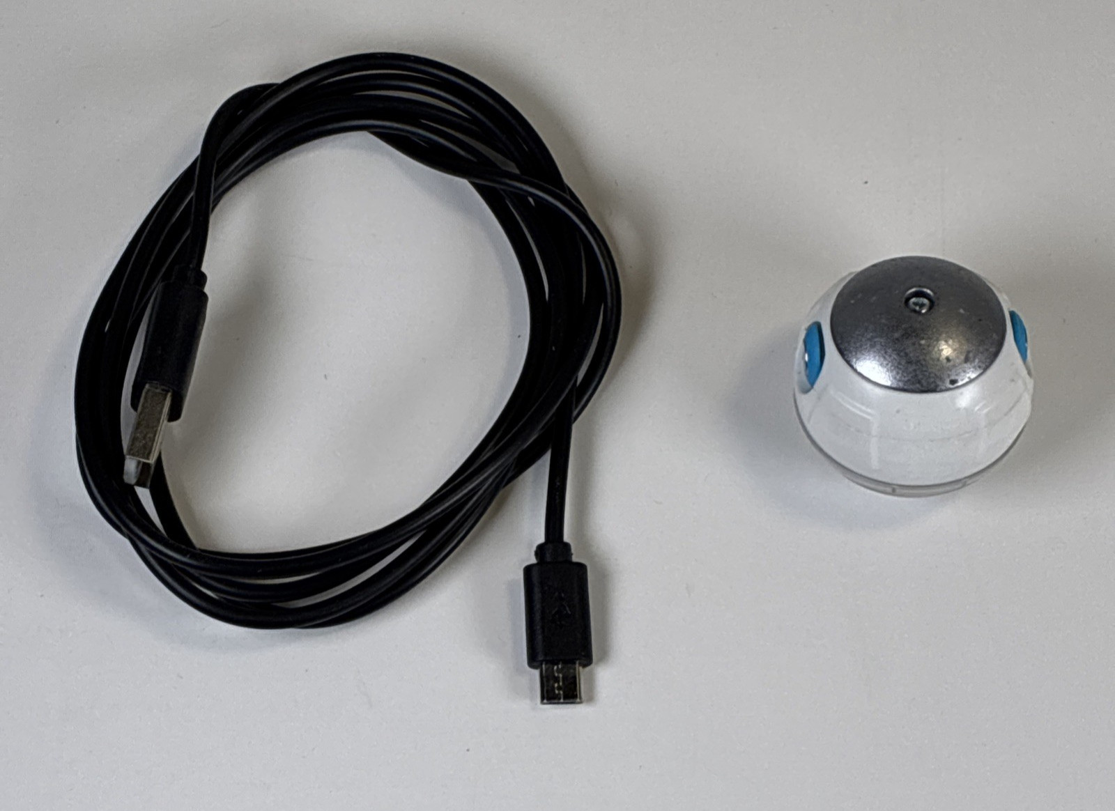 Sphero Mini M001 App-Enabled Programmable Robot Ball STEM Coding w/ Cable