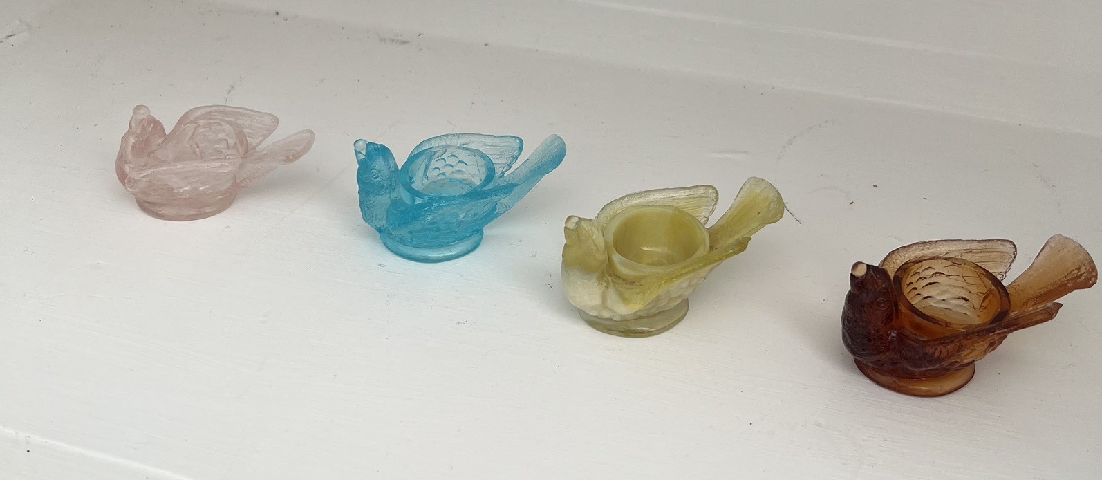 Degenhart Glass Bird with Berry Open Salt Dip Cellar Lot Of 4 Vintage