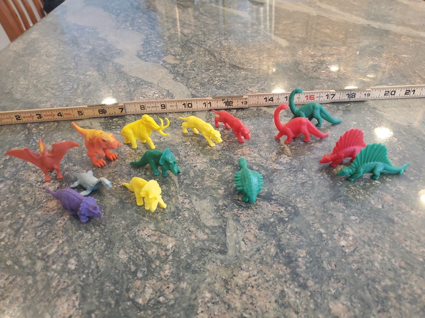 Vintage Mixed Lot Small PlasticColorful Dinosaurs Triceratops T-Rex More